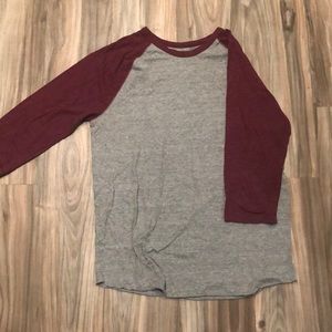 XL 21MEN quarter sleeve maroon and grey shirt